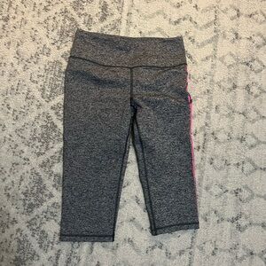 Women’s Victoria's Secret Capri Leggings Stretchy Tapered Design